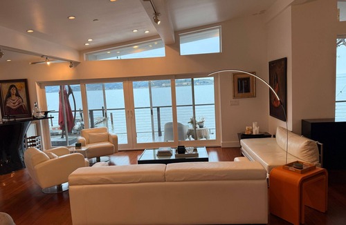 Corte Madera House | Spacious waterfront 5-bedroom house in lovely Corte Madera with patio and pool