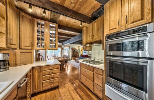 Homewood Cabin | Spacious West Shore Cabin!
