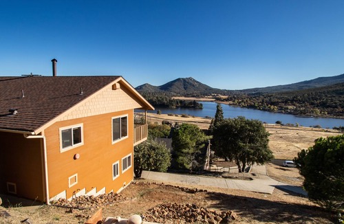 Julian Cabin | Spectacular & Breathtaking views at this serene mountain lake view cabin