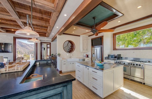 Avalon House | Spectacular Harbor and Ocean View Home