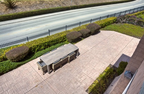 Half Moon Bay House | Spectacular Ocean Views, Beach Access 5 BR Home Near Ritz Carlton