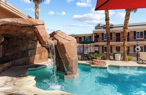 Las Vegas Apartment | Spectra Paradise 510 I Spacious Studio