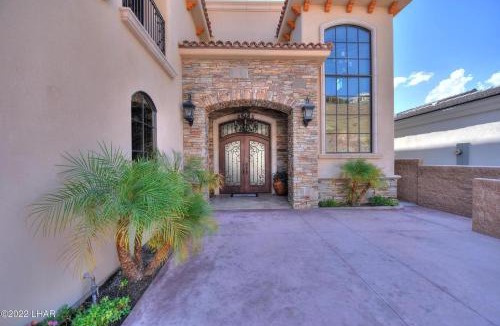 Cienega Springs House | Splash Landing | Riverfront Estate with Infinity Pool, Guest House & Private Docks