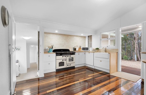 Laidley South House | Spotted Gum - A Tranquil Mountain Retreat Surrounded by Nature