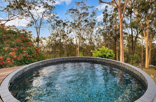 Laidley South House | Spotted Gum - A Tranquil Mountain Retreat Surrounded by Nature
