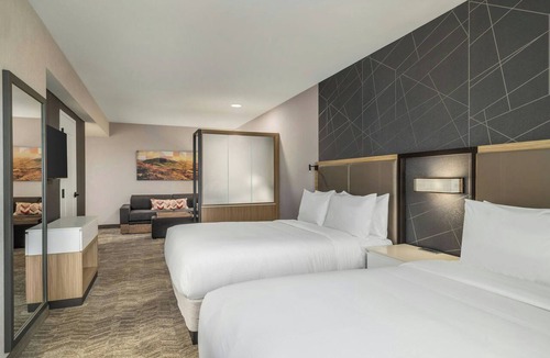 San Luis Obispo Hotel | SpringHill Suites by Marriott San Luis Obispo