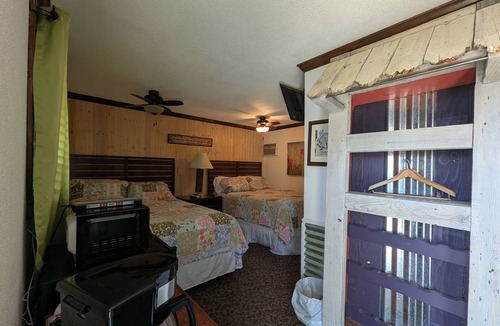 Squaw Valley Cabin | Squaw Valley Motel Room #7