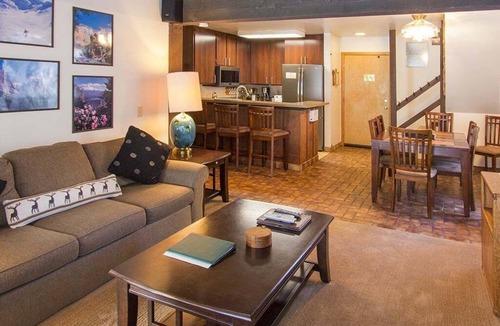 Mammoth Lakes Condo | St. Anton Street View 2-bedroom Condo w/Full Kitchen