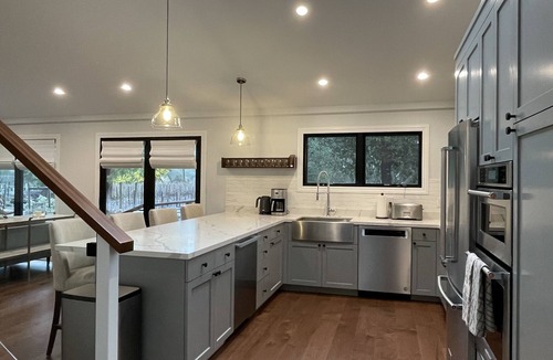 Deer Park House | St. Helena's "River House": Near Meadowood in the heart of the Napa Valley