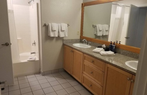 Cathedral City Resort | Stagecoach 2025 One Bedroom with Full Amenities Worldmark Cathedral City, Indio