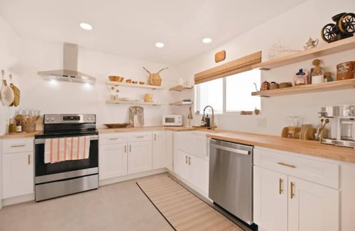 Landers House | StarBreaker Ranch Minutes from Integratron/Views/Firepit/AC/Patio