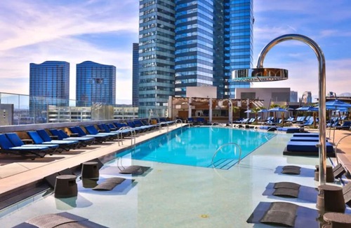 Las Vegas Strip Condo | Stay Together Suites - Spacious Penthouse, Sleeps 16, Center Strip - Jockey Club
