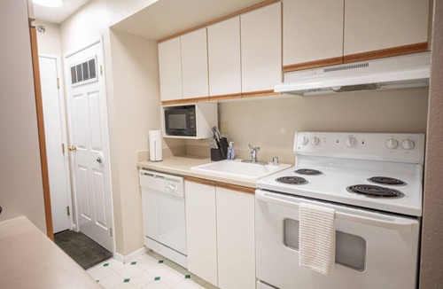Las Vegas Strip Condo | Stay Together Suites - Penthouse, Sleeps 12, Center Strip - Jockey Club