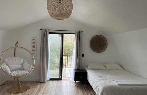 Springville House | Step away from the noise of the city and into a country home get away