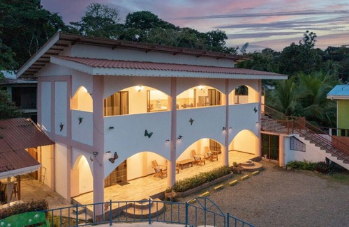 Manzanillo House | Steps to Beach | Quiet Spot | Near Dining | Pool