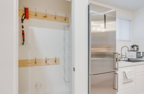West University Apartment | Stocked Suite Near Midtown Yard + Private Entrance