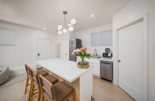 West University Apartment | Stocked Suite Near Midtown Yard + Private Entrance