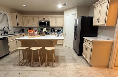 Stockton House | Stockton Vineyard 3BR Home, Hot Tub & Game Room