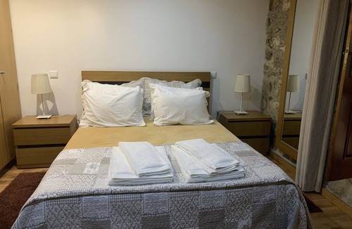 Oliveira de Frades House | Stone house, for a wonderful relaxing country stay.