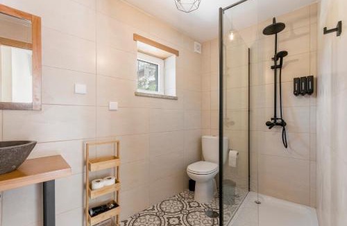 Loriga Apartment | StoneBridge Riverside Mountain Apartments