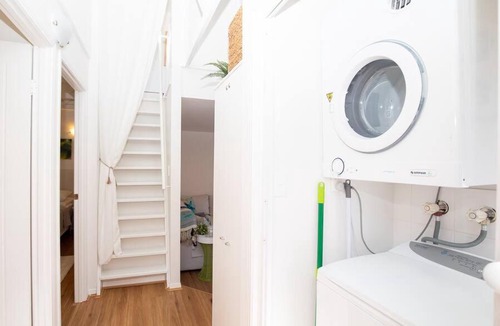 Point Lookout Apartment | Straddie Breeze + beachside + pool + wifi