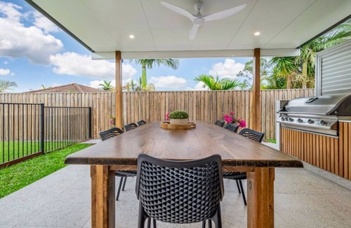 Robina House | Straite St Family Getaway - Spacious & Quiet