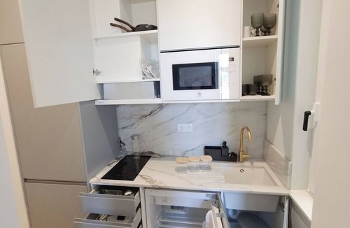 Santo Condestavel Apartment | Studio 304 Lisbon Balcony Elevator A/C