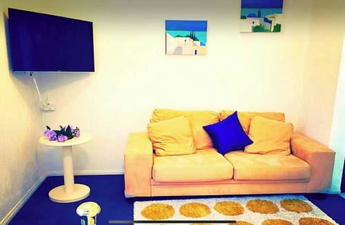Broadbeach Waters Apartment | Studio Apartment Broadbeach Australia
