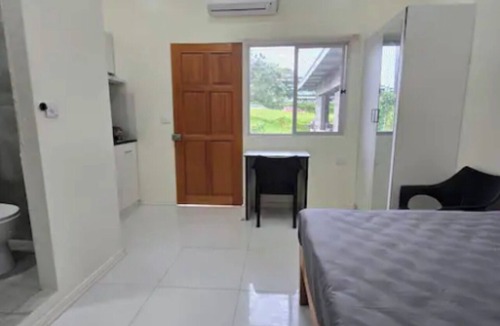 Suva Apartment | Studio: City & Hospital Access
