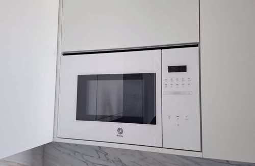 Santo Condestavel Apartment | Studio Lisbon Balcony Elevator A/C Parking