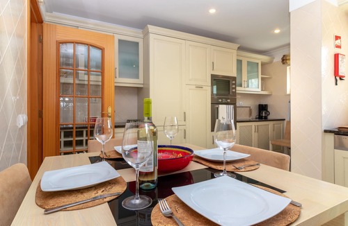 Estombar Apartment | Stunning 3 bedroom penthouse apartment