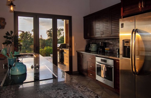 Uvita Villa | Stunning 3 bedrooms ocean view luxury villa