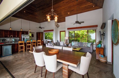 Uvita Villa | Stunning 3 bedrooms ocean view luxury villa