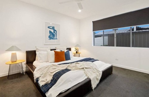Sorrento House | Stunning 6brm waterfront