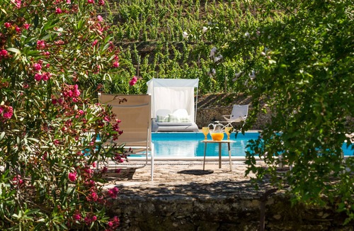 Bomfim Villa | Stunning Boutique Vineyard Stay with Pool