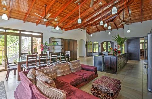 Ciudad Cortes House | Stunning ‘Casa de la Roca’ House w/Infinity Pool!