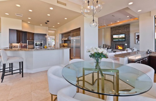 La Quinta House | Stunning Contemporary Estate on PGA West w/spectacular lake views, Pool & Spa