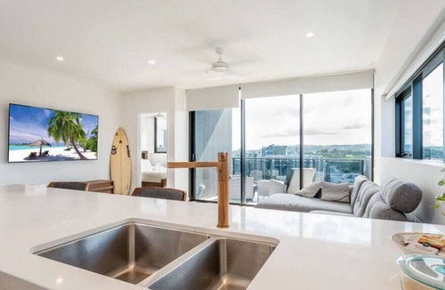 Bowen Hills Apartment | Stunning Inner City Escape