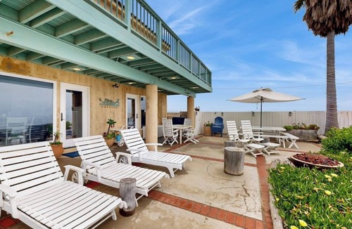 Mussel Shoals House | Stunning oceanfront view in every room, steps to beach, 15 mins to Santa Barbara