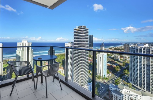 Broadbeach Apartment | Stunning OceanView Dual-Ensuites Apt w/Balcony @ Broadbeach Gold Coast