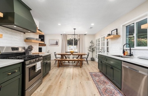 Three Rivers House | Stunning Sequoia Hills Villa w/pool, Game room, Hot tub, Firepit and EV charger