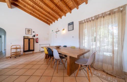 Aljezur Villa | Stunning Spacious Family Villa in the Algarve