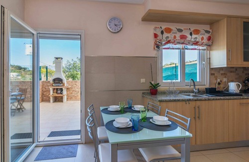 Albufeira House | Stunning villa for 4 people with WIFI, A/C, pool, TV and terrace