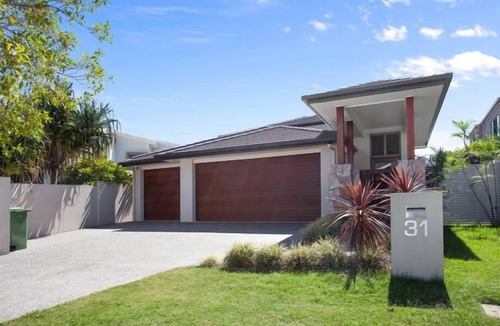 Biggera Waters House | Stunning Waterfront South Quay-FREE UNLIMITED WIFI
