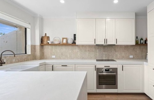 Mermaid Waters Apartment | Stunningly renovated 2 bedroom apartment with water access