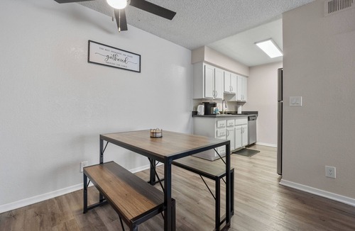 Mesa Apartment | Stylish 2BR 2BA Mesa Unit Near Downtown & ASU Tempe