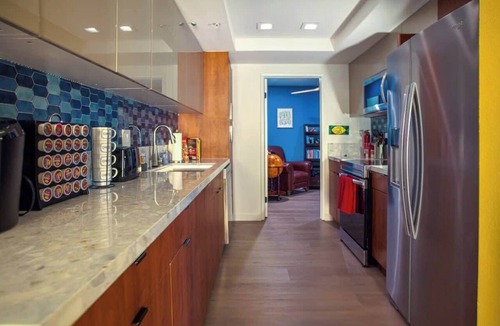 Araby Condo | Stylish 2BR+Office, Big Pool, Pickleball and more