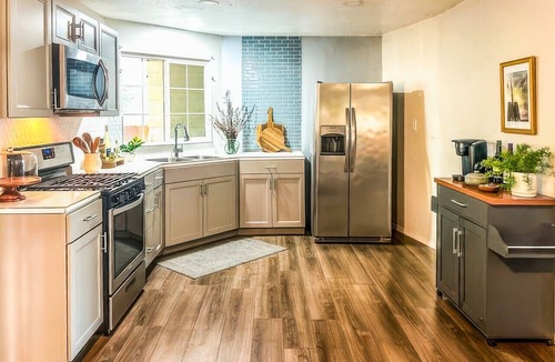Bodfish House | Stylish and comfortable near the Kern River and lake Isabella: Group Retreat in Bodfish
