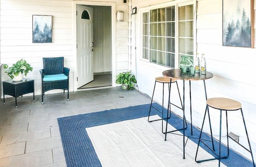 Bodfish House | Stylish and comfortable near the Kern River and lake Isabella: Group Retreat in Bodfish