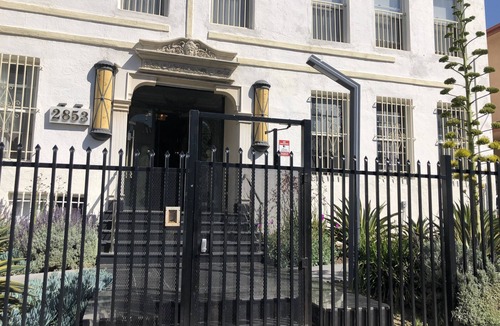 Wilshire Center Apartment | Stylish Apartment in Koreatown! Central Location!